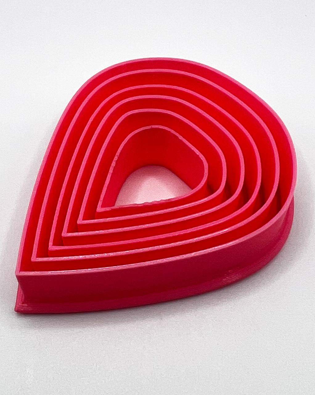 Tear drop cookie cutter set / مجموعة قطاعات على شكل دمعة