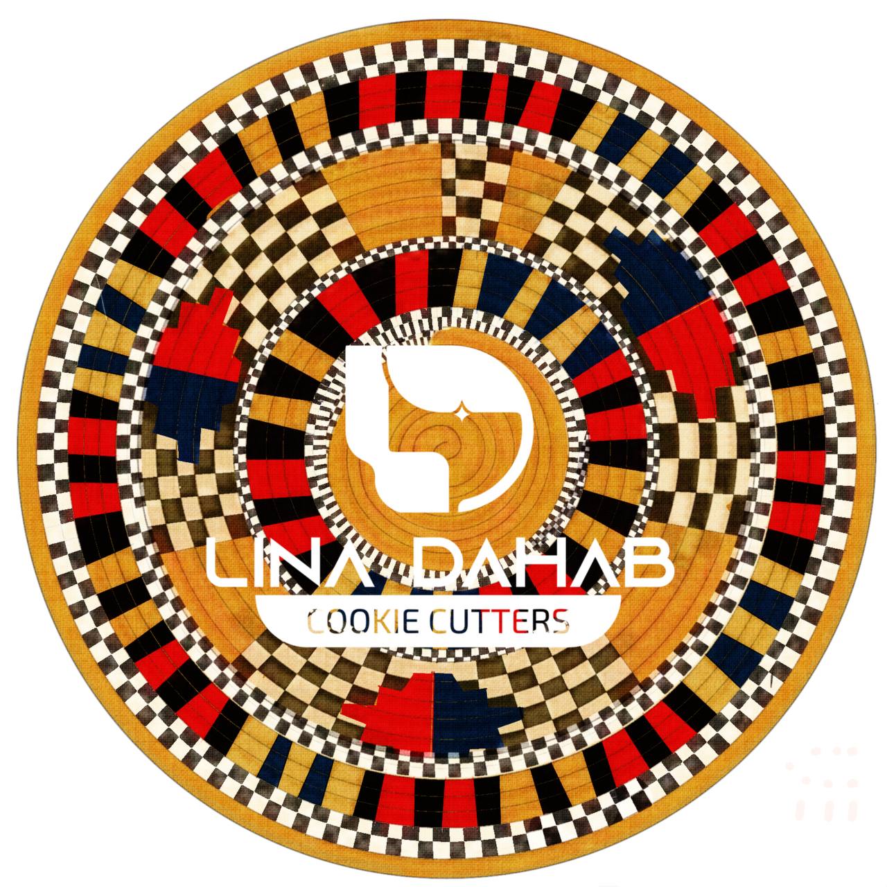 قطاعة كوكيز على شكل طبق تراث سوداني مع صورة مماثلة