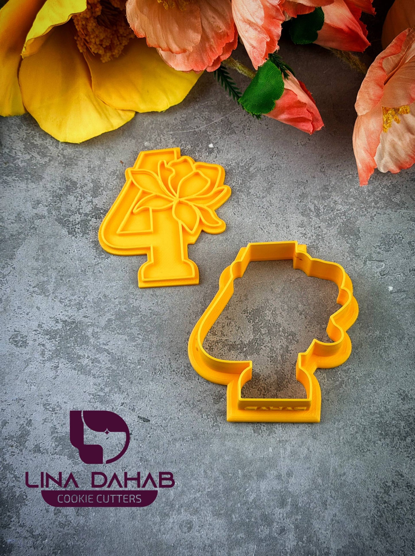 Number Four Cookie Cutter With Stamp 