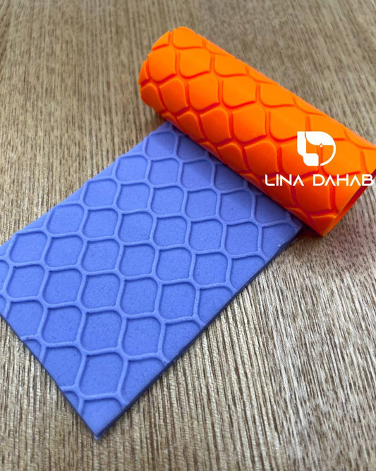 TEXTURE ROLLER FOR POLYMER CLAY AND FONDANT

رولة لعمل ملمس في عجينة السكر و البوليمر كلاي