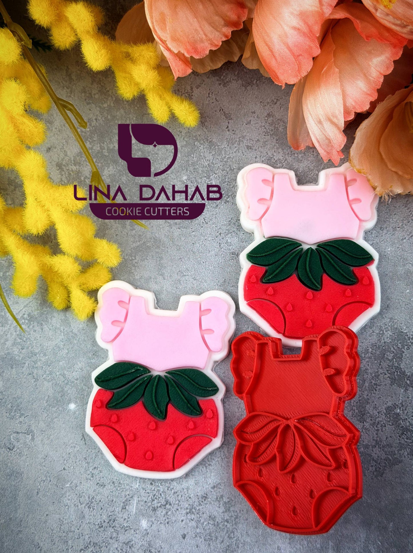 فستان بيبي فراولة strawberry dress