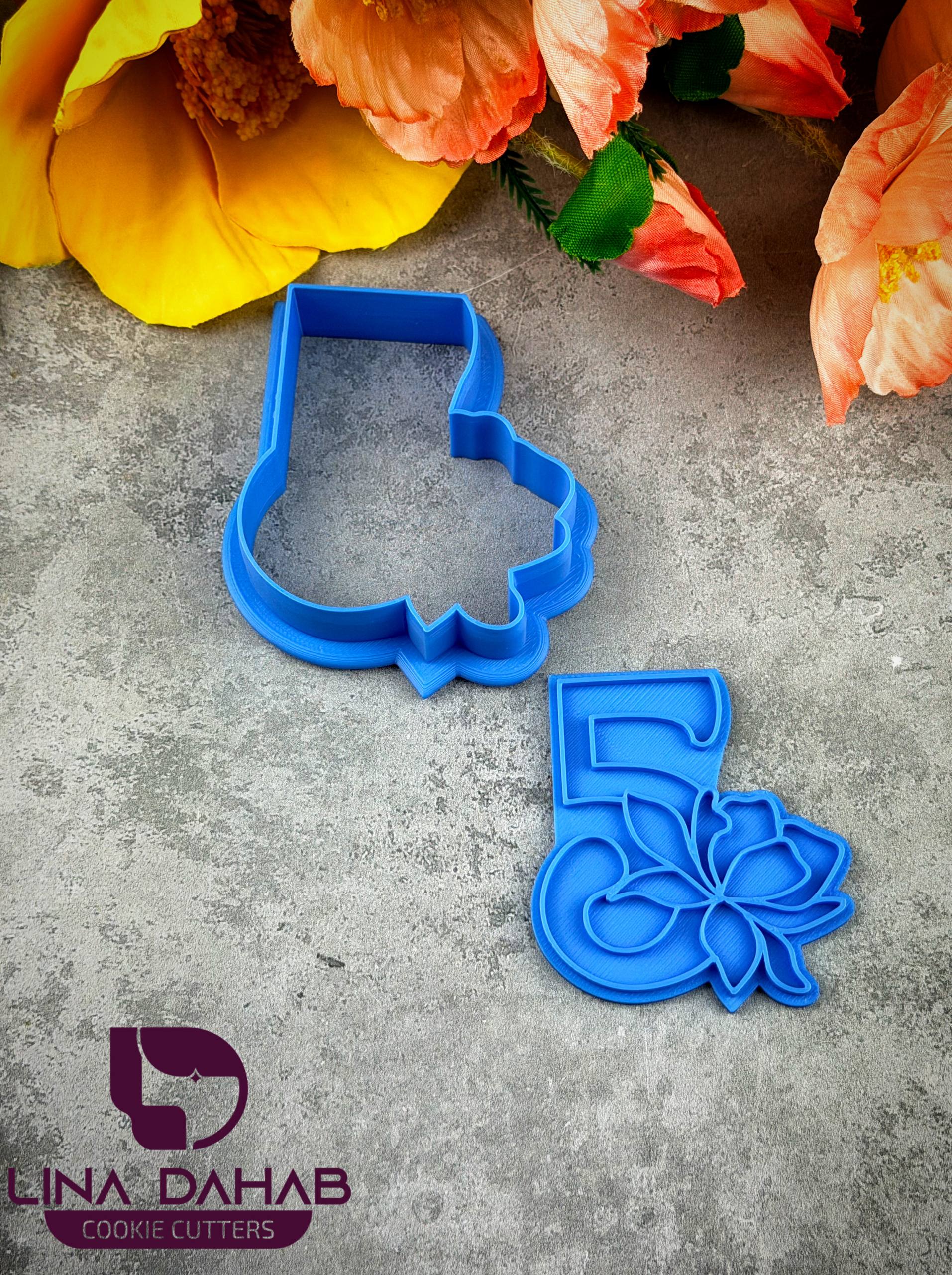 
Number Five Cookie Cutter With Stamp
