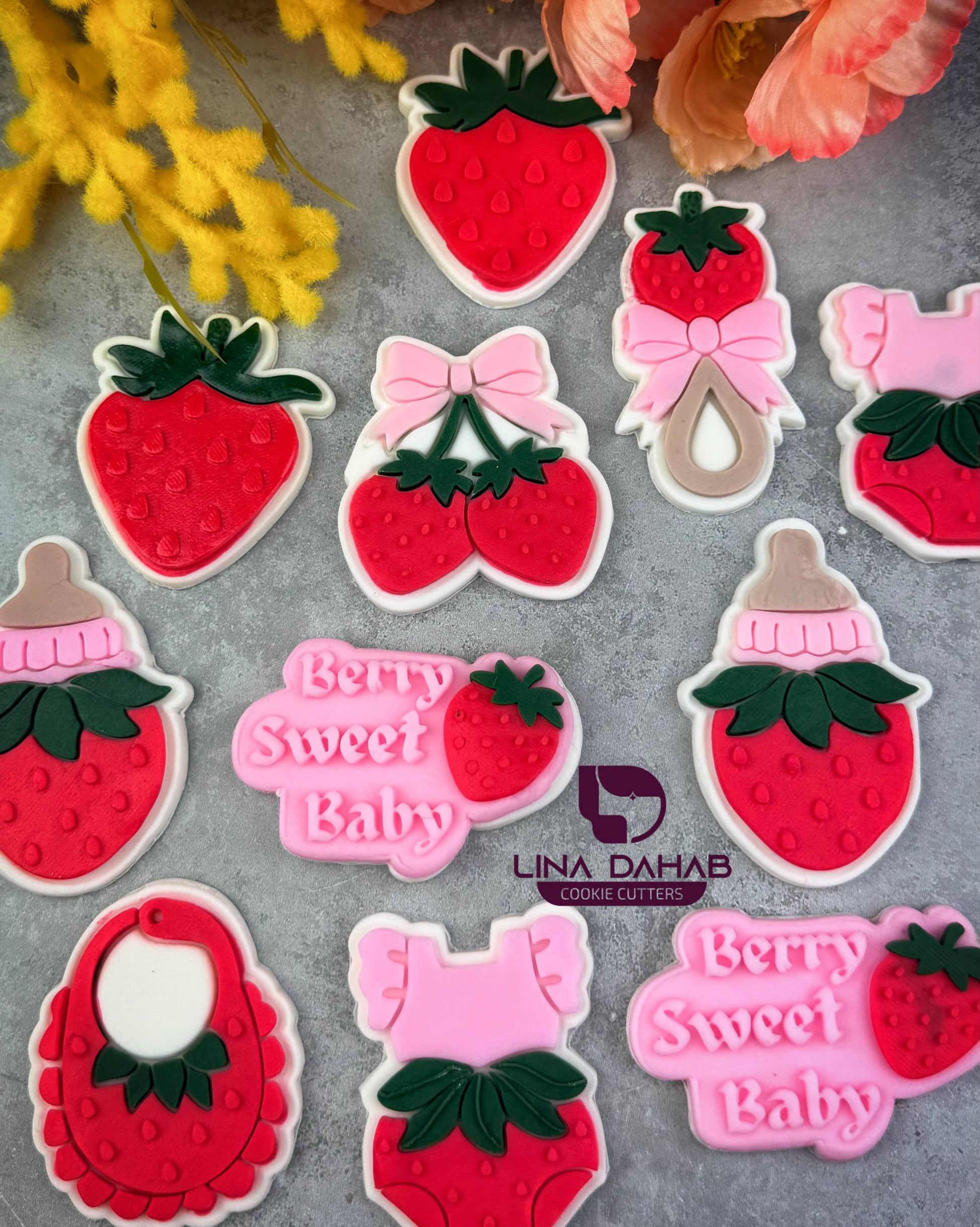 فستان بيبي فراولة strawberry dress