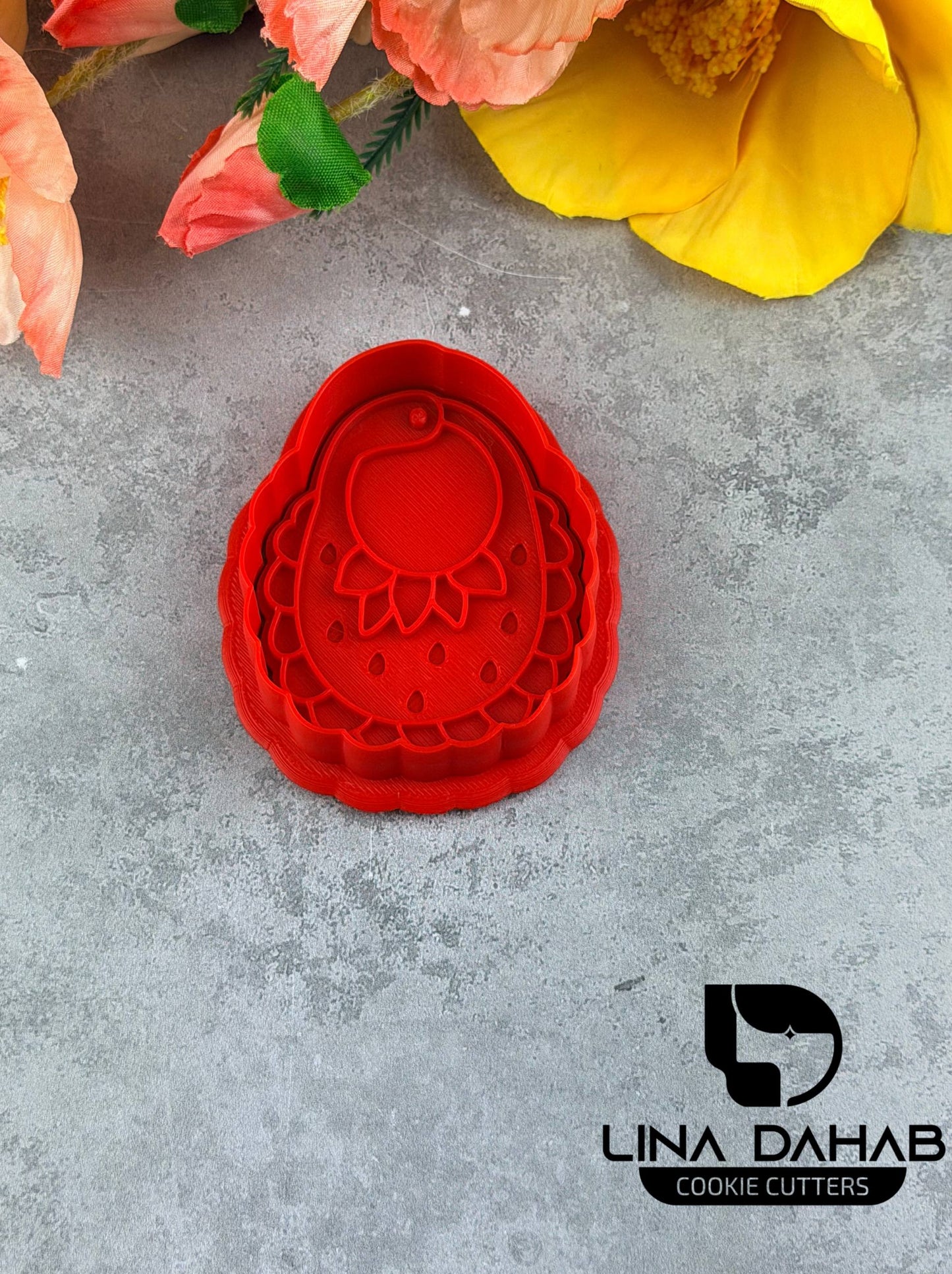 مريلة اطفال شكل فراولة strawberry bib cookie cutter