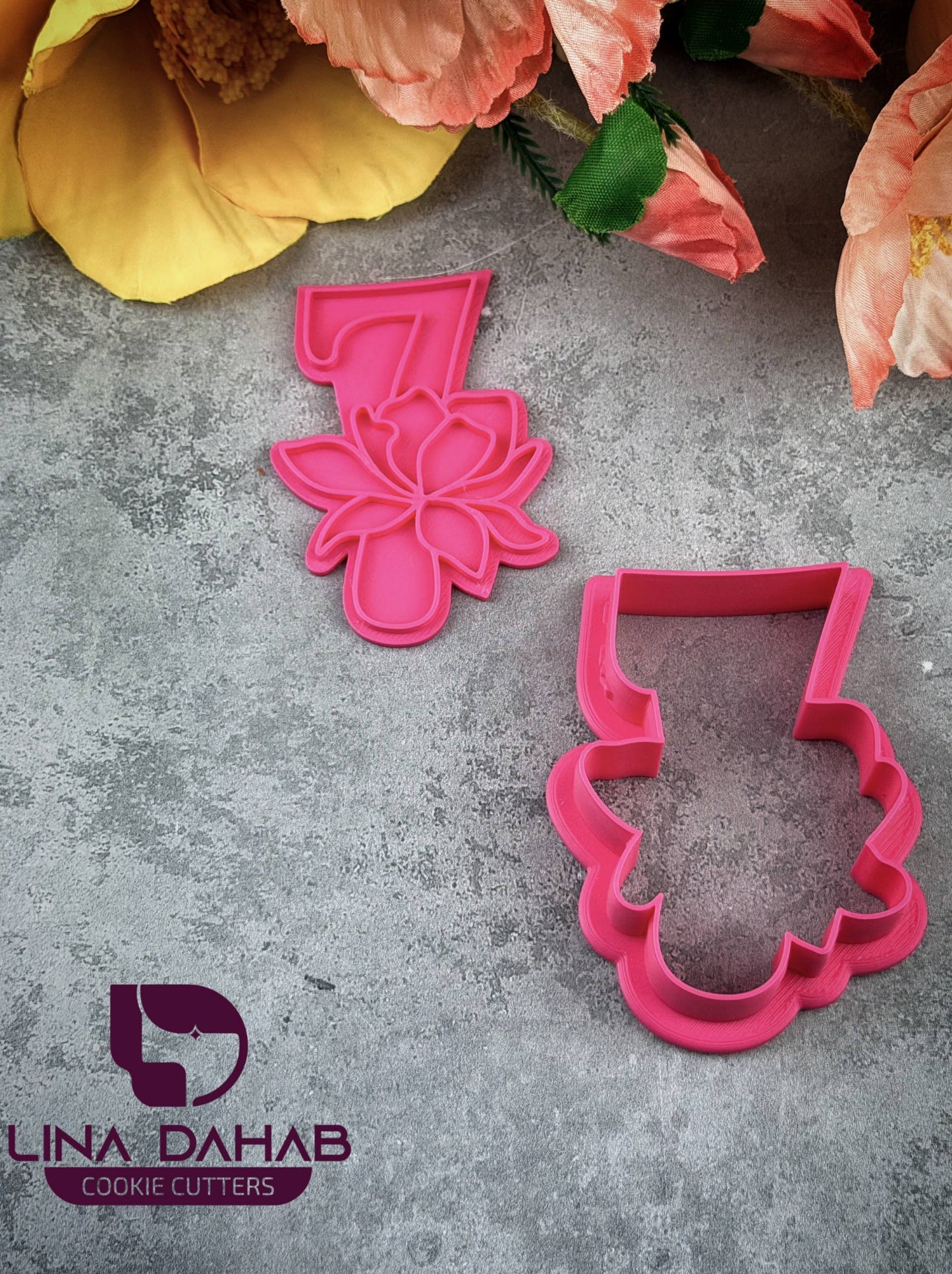 Number Seven Cookie Cutter With Stamp