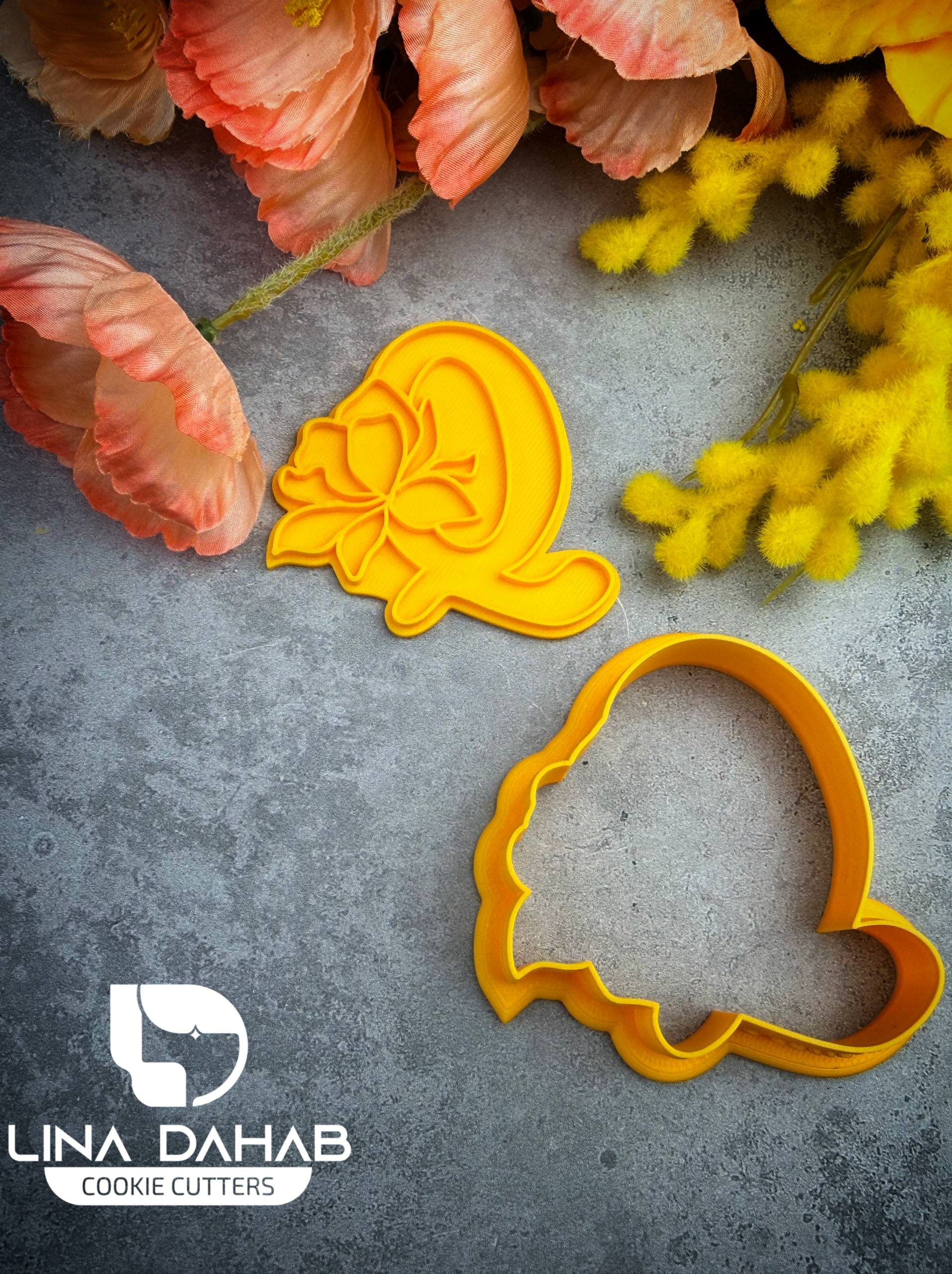 Letter Q Cookie Cutter With Stamp