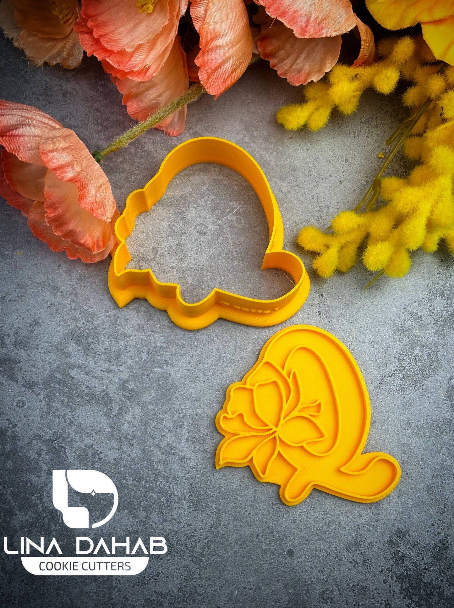 Letter Q Cookie Cutter With Stamp