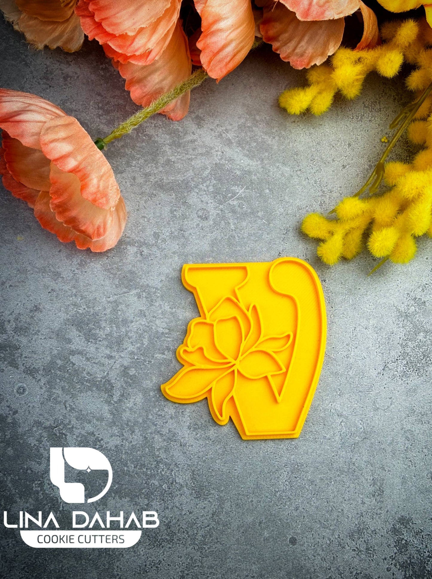 Letter V Cookie Cutter With Stamp